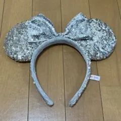 ディズニー　カチューシャ　スパンコール　シルバー