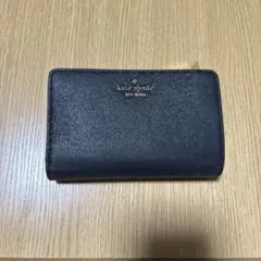 kate spade 黒 二つ折り財布　ラメ