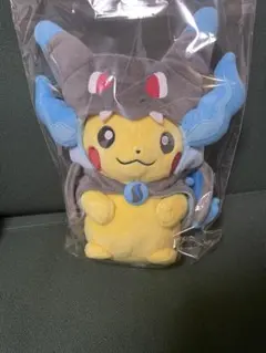 メガリザードンXのポンチョを着たピカチュウ ぬいぐるみ 布タグあり。最安値