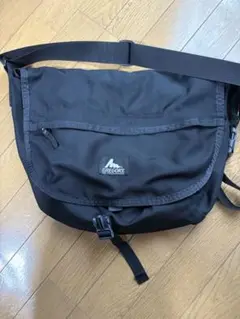 グレゴリー メッセンジャーバッグ GREGORY GRAPH 18 - メルカリ