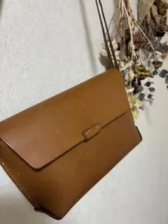 ブラウンレザーショルダーバッグ