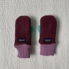 パタゴニア　手袋　3-6M