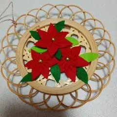 壁飾り　フェルト　ハンドメイド　ポインセチア