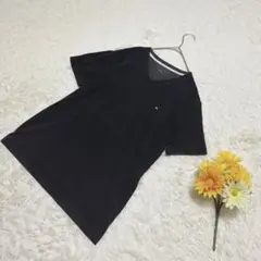 トミーヒルフィガー　Tシャツ　黒【M】半袖　Vネック　ロゴ刺繍　カジュアル