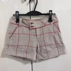 Burberry チェック柄ショートパンツ ベージュ・ブラウン・赤