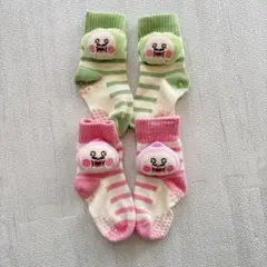 こびとづかん カクレモモジリ スモモノウチ マスコット ベビー靴下 2足セット