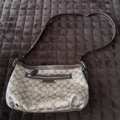 Coach ショルダーバッグ ベージュ ロゴ