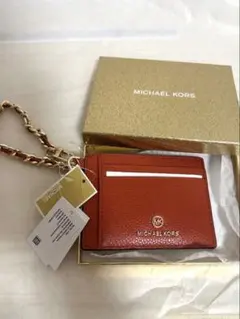 週末値下げ新品箱付きMICHAEL KORS レッド カードケース、定期入れ