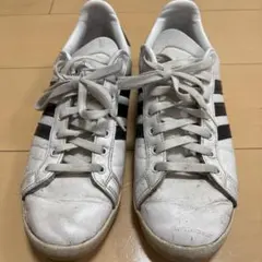 アディダス　スニーカー