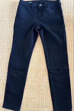 ユニクロ　スキニーブラック デニム26 (66cm)