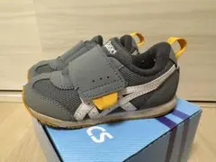 asics スクスク　15.5cm グレー