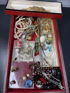 アクセサリー大量まとめ ヴィンテージ ネックレス 指輪 イヤリング バングル