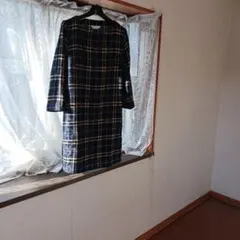 ネイビーとイエローのチェック柄ワンピース