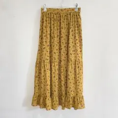 アースミュージュック&エコロジー　花柄フリルロングスカート マスタード