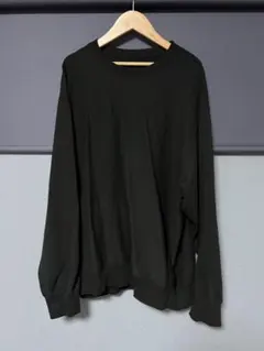 ファミマ　スウェット　くろ　トレーナー