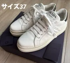 PRADA ホワイト スニーカーのサムネイル