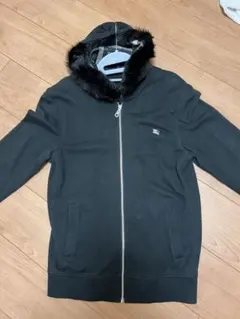 Burberry Black label バーバリーファー付きブラックパーカー