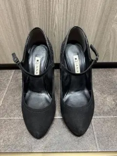 Diana ブラック ハイヒール パンプス