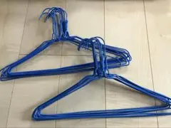 青色ワイヤーハンガー　20本