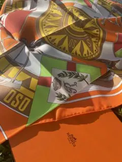 【新品未使用】HERMESスカーフ カレ90 六分儀 SEXTANTS シルクのサムネイル