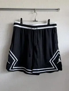 新品 JORDAN ダイヤモンド メッシュ ハーフパンツ ブラック Lサイズのサムネイル