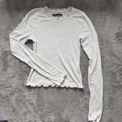 Abercrombie & Fitch 長袖Tシャツ クリーム