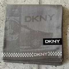 DKNY ハンカチ グレー ロゴ チェッカーフラッグのサムネイル