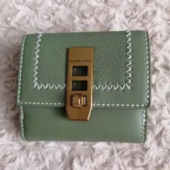 CHARLES＆KEITH　三つ折り財布