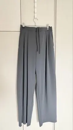 ウルトラストレッチアクティブワイドパンツ　グレー　M ユニクロ