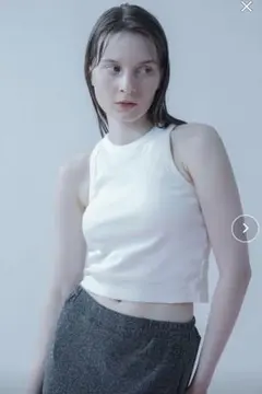 ヤマダヤ ETHR OF ホワイト クロップド タンクトップ　ブラトップ