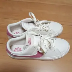 Nike ホワイト/ピンク スニーカー