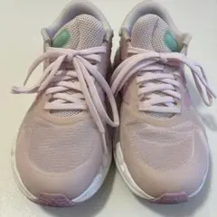 adidas ピンク スニーカー