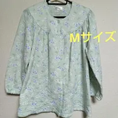花柄 長袖 レディースパジャマ 薄緑色　前開き　ボタン式　中古　Мサイズ　上のみ