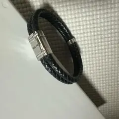 ポリス 黒 レザー編み込みブレスレットのサムネイル