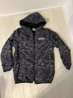 ★美品★OUTDOOR ウィンドブレーカー 迷彩柄　子供　150サイズ