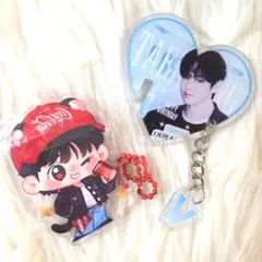 BTS V テテ マスタニムセンイルカフェ アクリルフチコ&キーリングセット