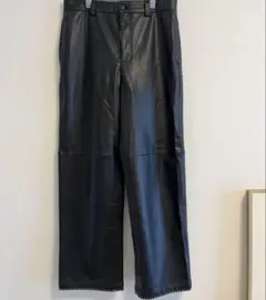 ZARA フェイクレザー　黒ワイドパンツ
