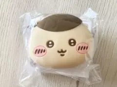 ちいかわ　おかお　ミニシリコンポーチ　くりまんじゅう