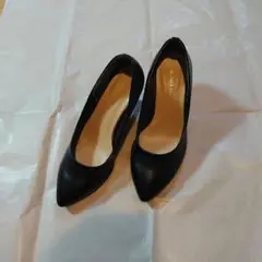 ブラックパンプス 21.5cm