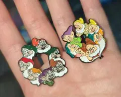 ピンズ　ピンブローチ　ピンバッジ　ブローチ　七人の小人　白雪姫　ディズニー　2点