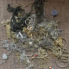 P*a様 金 銀 銅 ゴールド シルバー イミテーション ネックレス 遺品整理