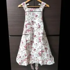 M*ん様 【新品】ローラアシュレイ 花柄エプロンのサムネイル