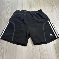 adidas 黒 ショートパンツ