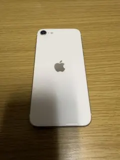 Apple iPhone se 3世代ホワイト ジャンク品 - メルカリ