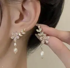 【大好評】リーフ　葉っぱ　ピアス　レディース　ゴールド　キラキラ　結婚式　デート