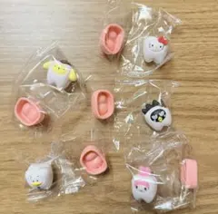 12☆ サンリオキャラクターズ　みんなでなっちゃお！ カプセルトイ　ガチャ　歯