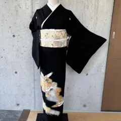［7183］黒留袖 比翼付 金銀彩 五つ紋 渡辺星 正絹 着物 袷 7183］黒留袖 比翼付 金銀彩 五つ紋 渡辺星 正絹 着物 袷 - メルカリ