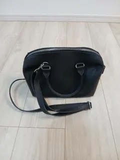ユニクロ　2way ショルダーバッグ ブラックのサムネイル