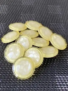 ボタン　薄い黄色（KA-20）