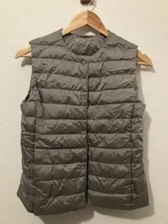 UNIQLO グレー ウルトラライトダウン　ベスト